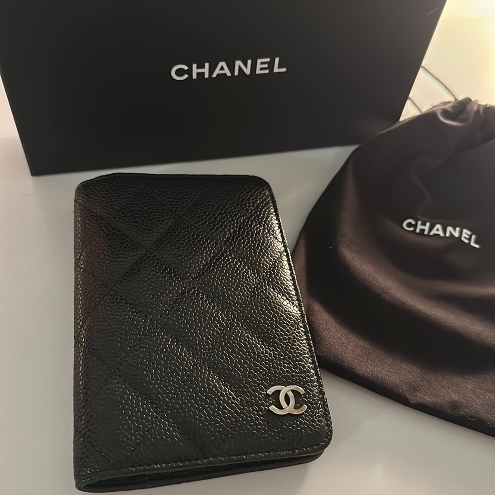 CHANEL Quilted Caviar PM Small Agenda Cover